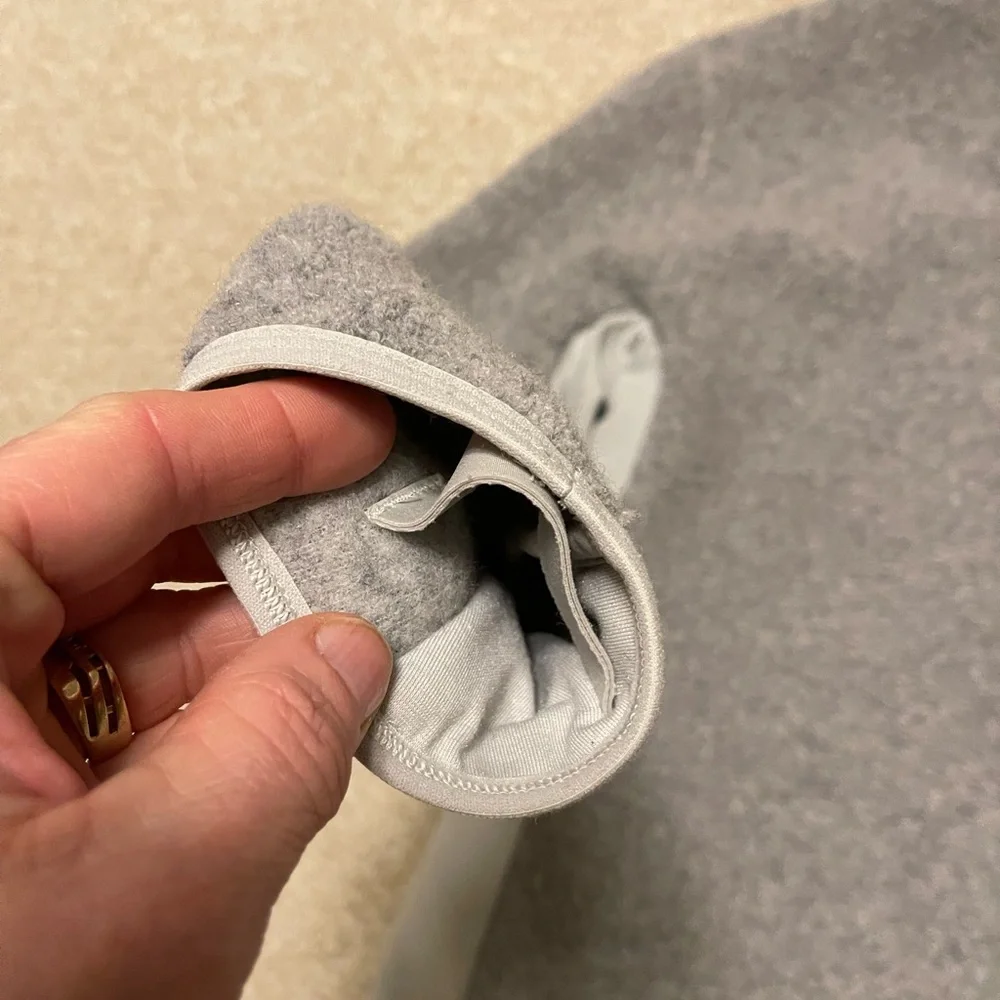 Lululemon 1/4 Zip Pullover - Picture 5 of 9